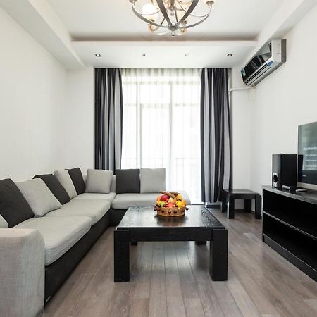 Two Bedroom Apartment In The City Center Tbilisi Eksteriør billede