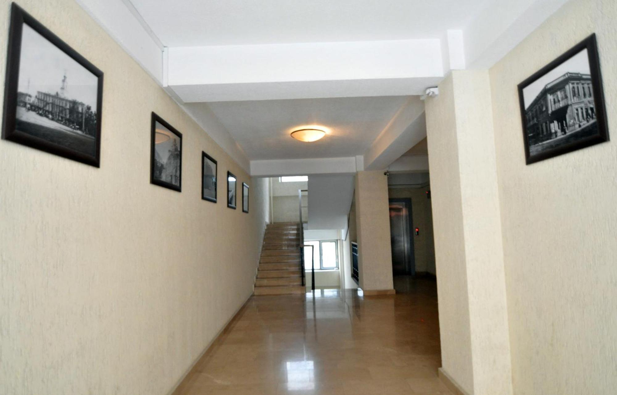 Two Bedroom Apartment In The City Center Tbilisi Eksteriør billede